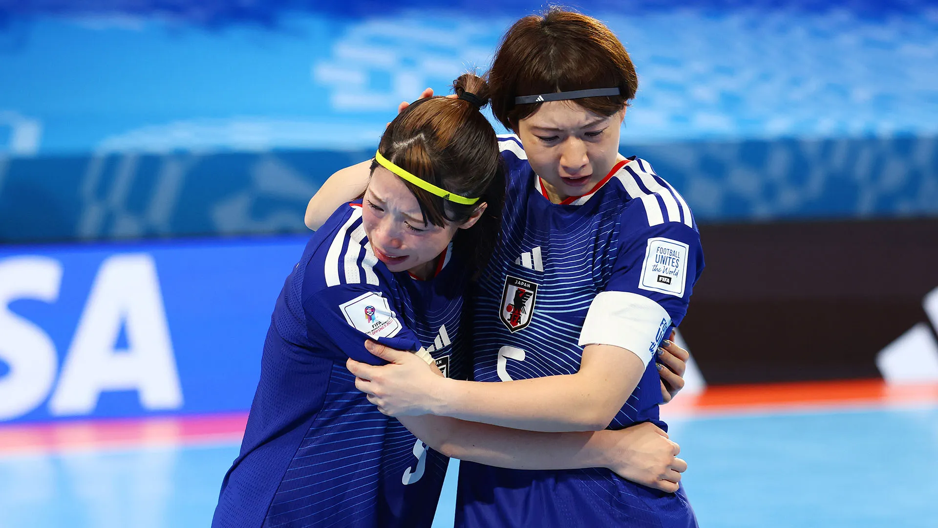 Giappone eliminato, le calciatrici disperate scoppiano a piangere
