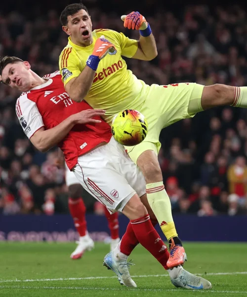 Scontro terrificante in Premier League: le foto dell’enorme spavento