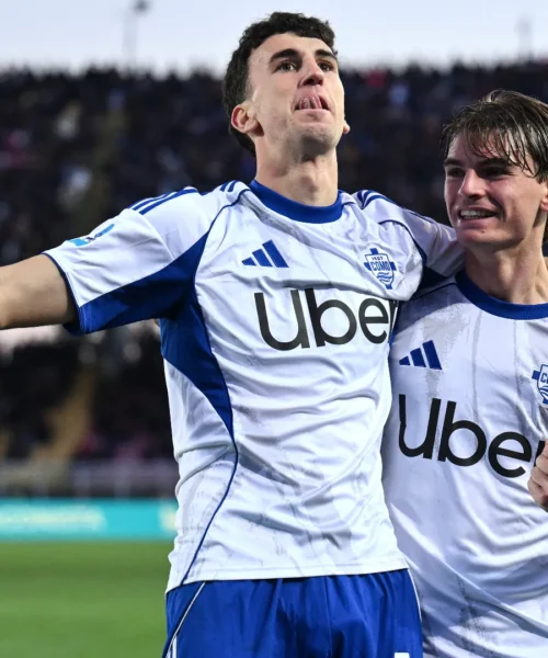 Serie A: il Como passeggia a Lecce, colpaccio Cagliari a Torino