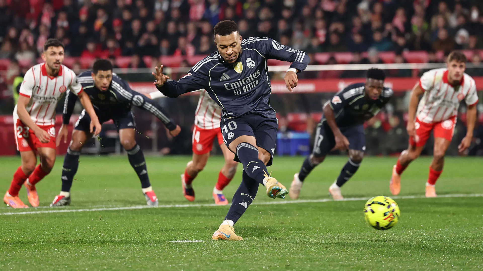 Pochi minuti prima Mbappé aveva trafitto Gazzaniga su calcio di rigore