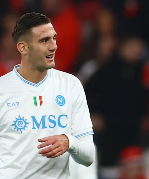 Lorenzo Lucca ai saluti, il Napoli lo offre in uno scambio