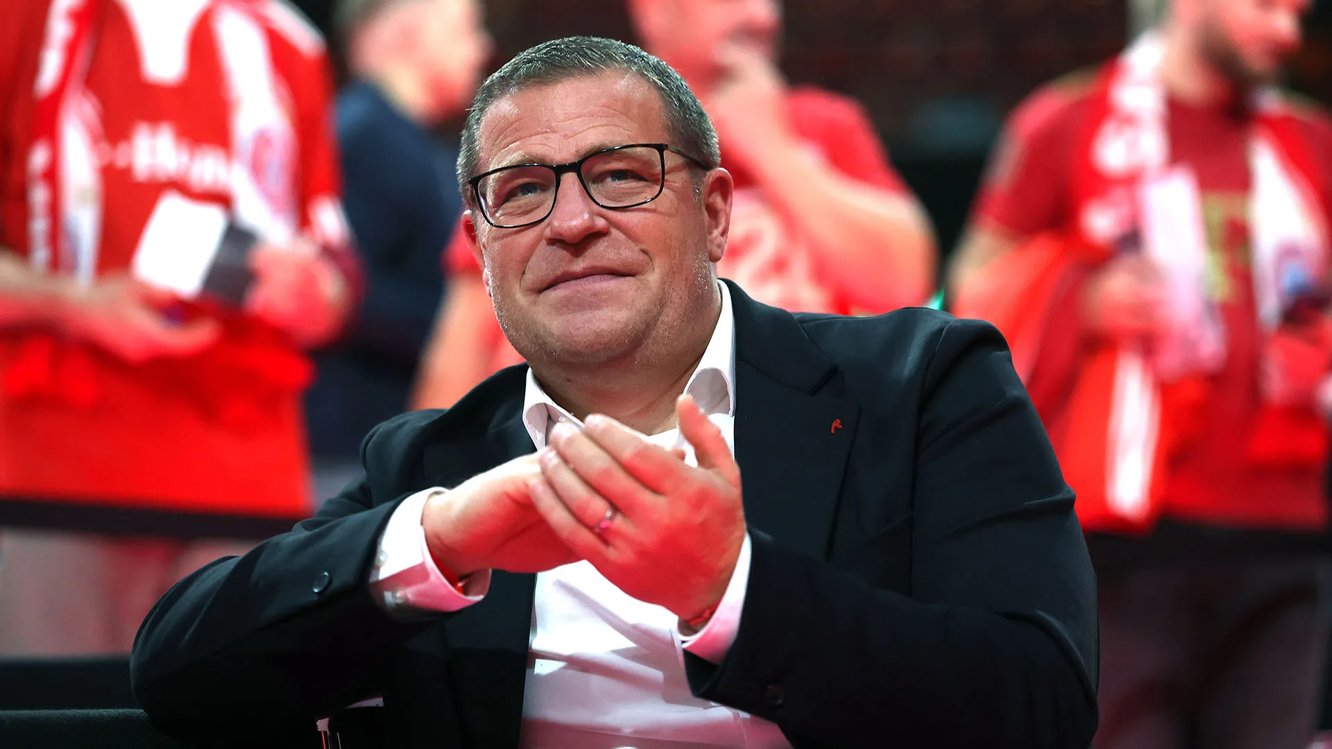 Le indiscrezioni non si fermano per uno dei giocatori più in forma dei campioni di Germania