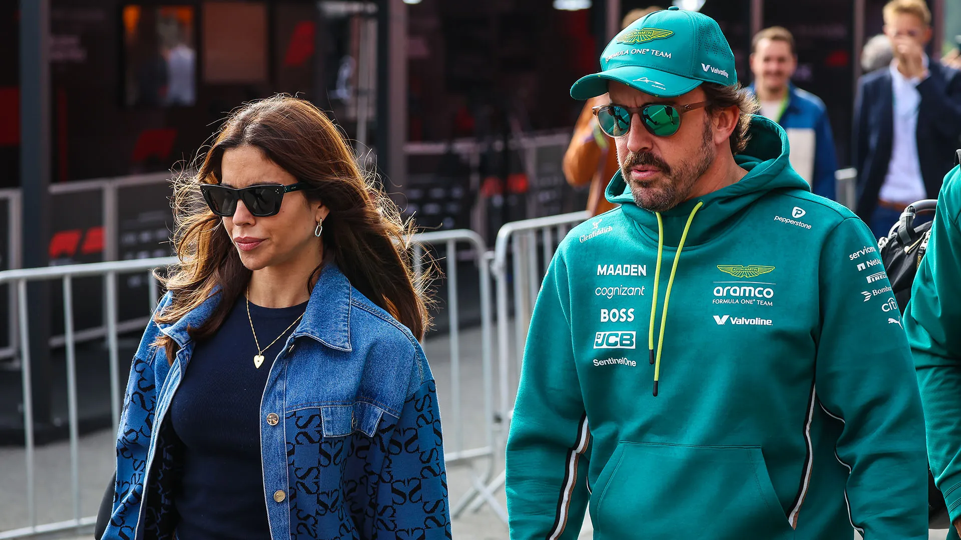 La cronista iberica ha una relazione con il pilota dell'Aston Martin dal 2024