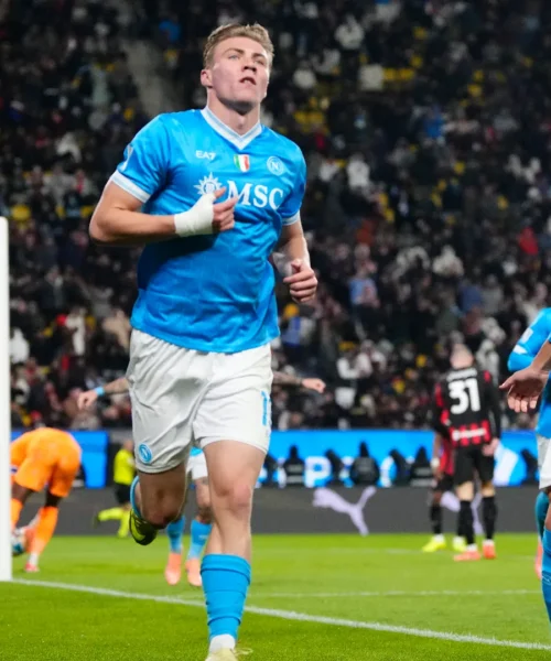 Neres e Hojlund e una papera di Maignan affondano il Milan, Napoli in finale di Supercoppa