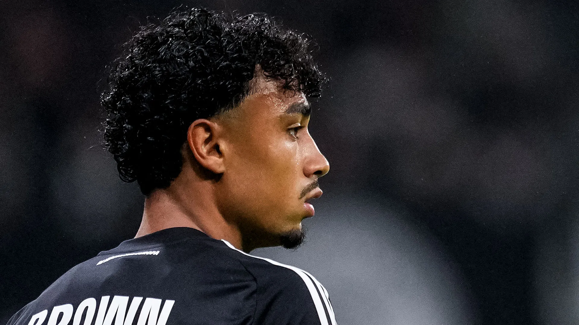 La società bavarese perderà Guerreiro e vorrebbe rimpiazzarlo proprio con Nathaniel Brown
