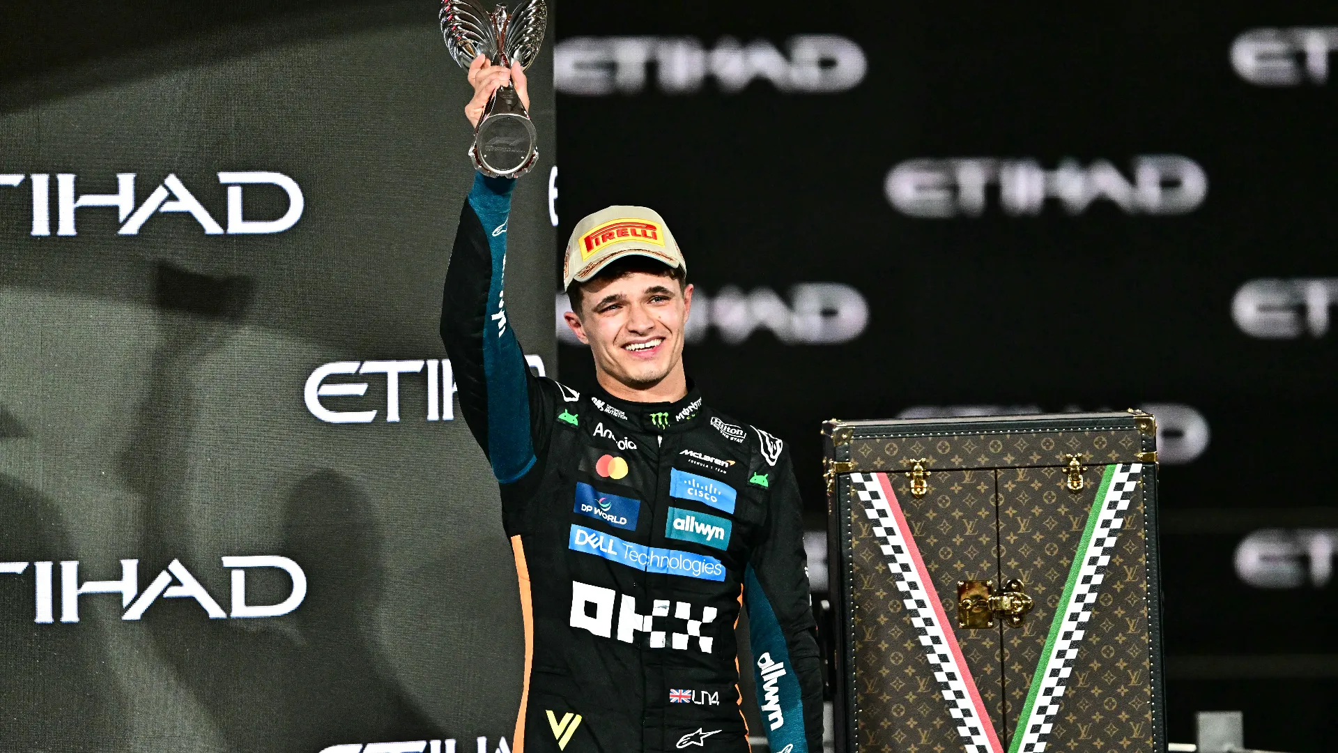Max Verstappen vince ma non basta, Lando Norris campione del mondo di F1