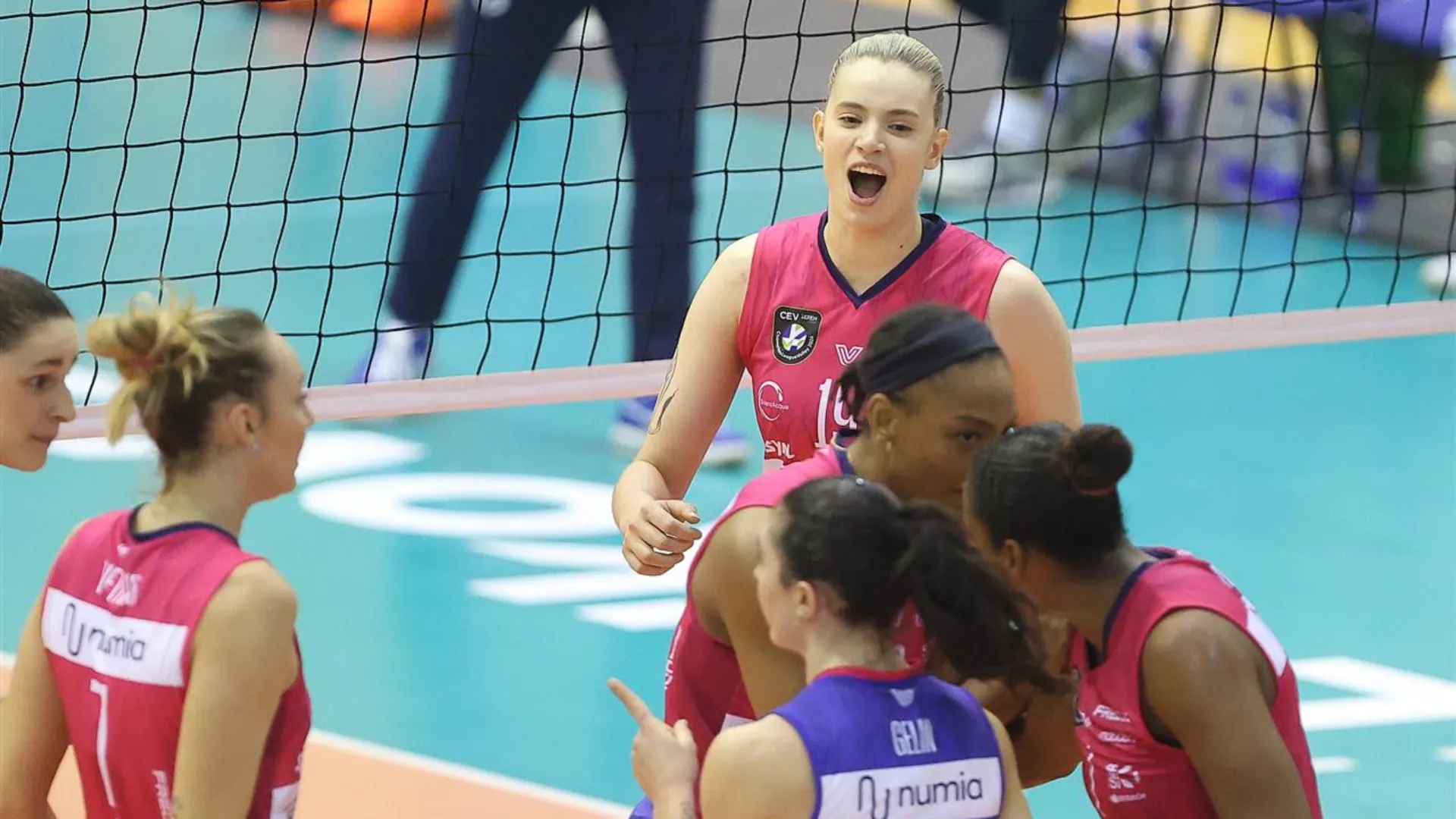 Debutto europeo anche per Emma Cagnin e Nicole Modesti, a segno rispettivamente con 2 e 1 punto.