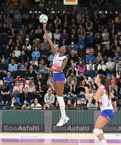 Paola Egonu con l’amaro in bocca, la vittoria più deludente dell’anno: le foto