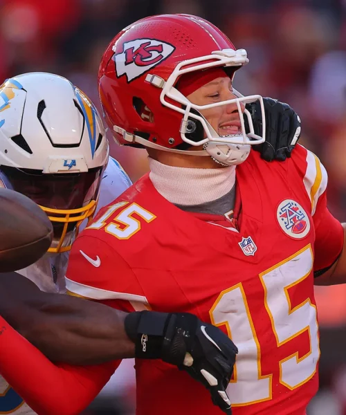 NFL, Patrick Mahomes si è operato: vuole tornare e fare come Tom Brady