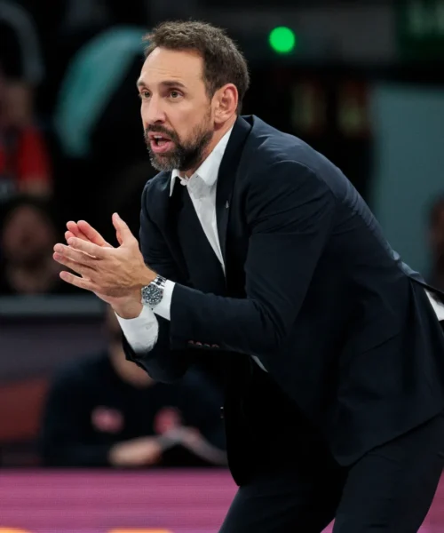 Milano si arrende al Fenerbahce, Peppe Poeta: “Troppe triple sbagliate”