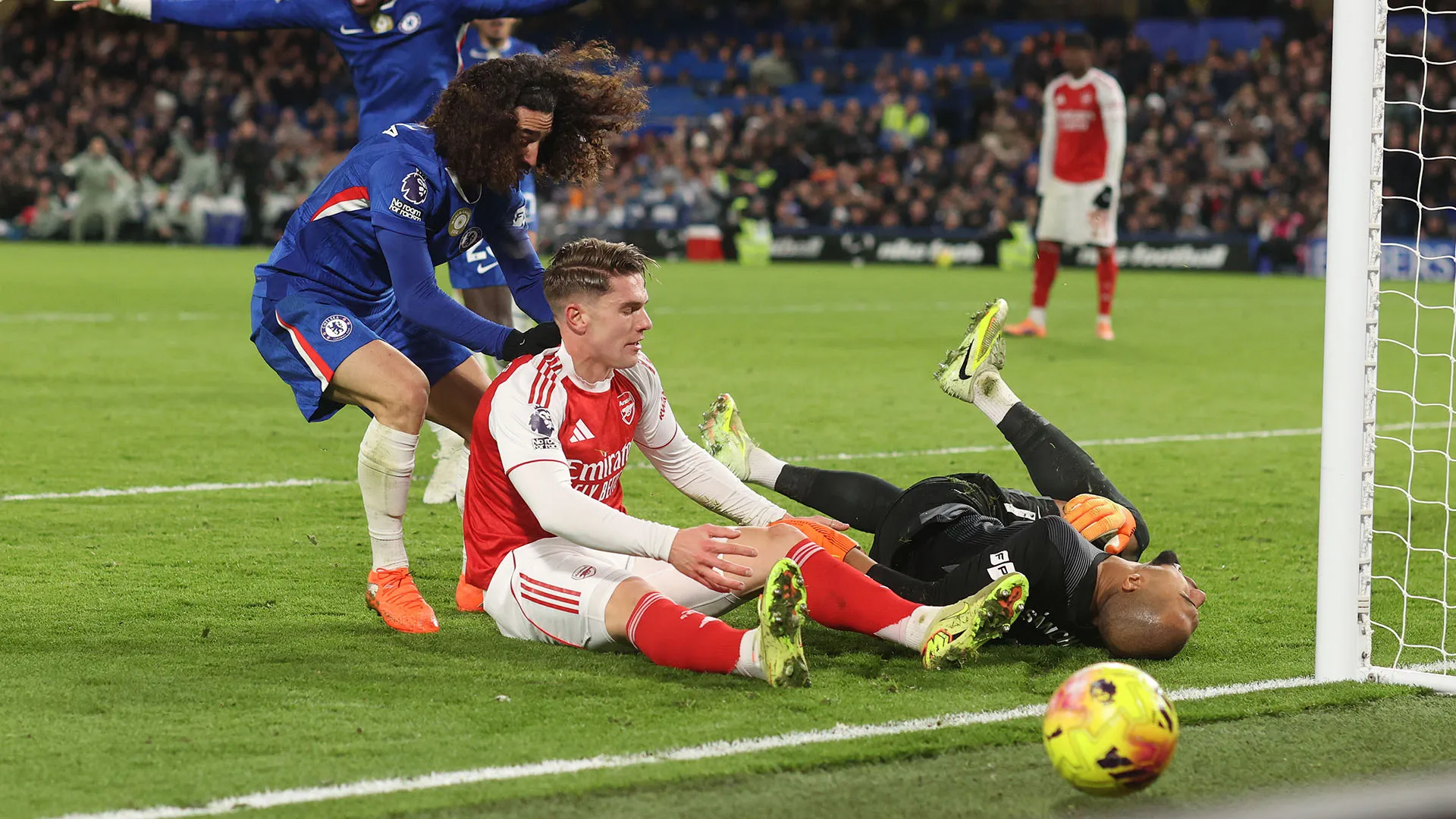 L'attaccante svedese ha colpito Robert Sanchez anche al petto con il ginocchio