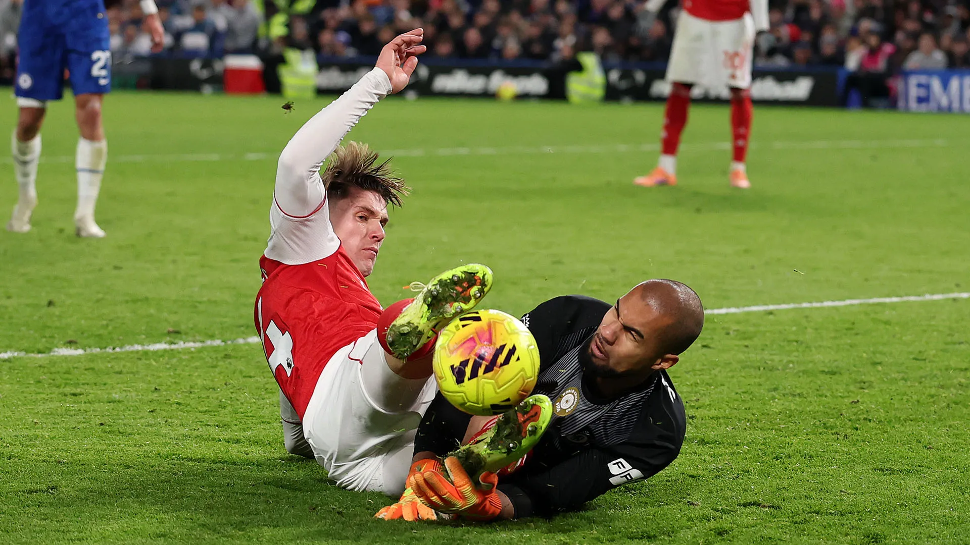 Momenti di grande paura durante la sfida tra Chelsea e Arsenal