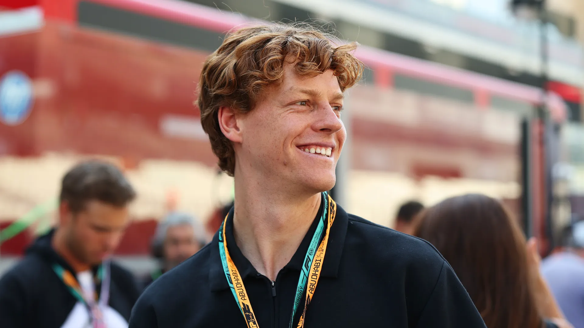 Il tennista azzurro ha visitato i paddock di F1 ad Abu Dhabi