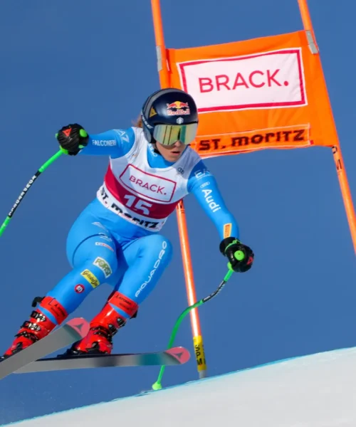 Sofia Goggia si inchina a Lindsey Vonn: “Ci ha portato a scuola”