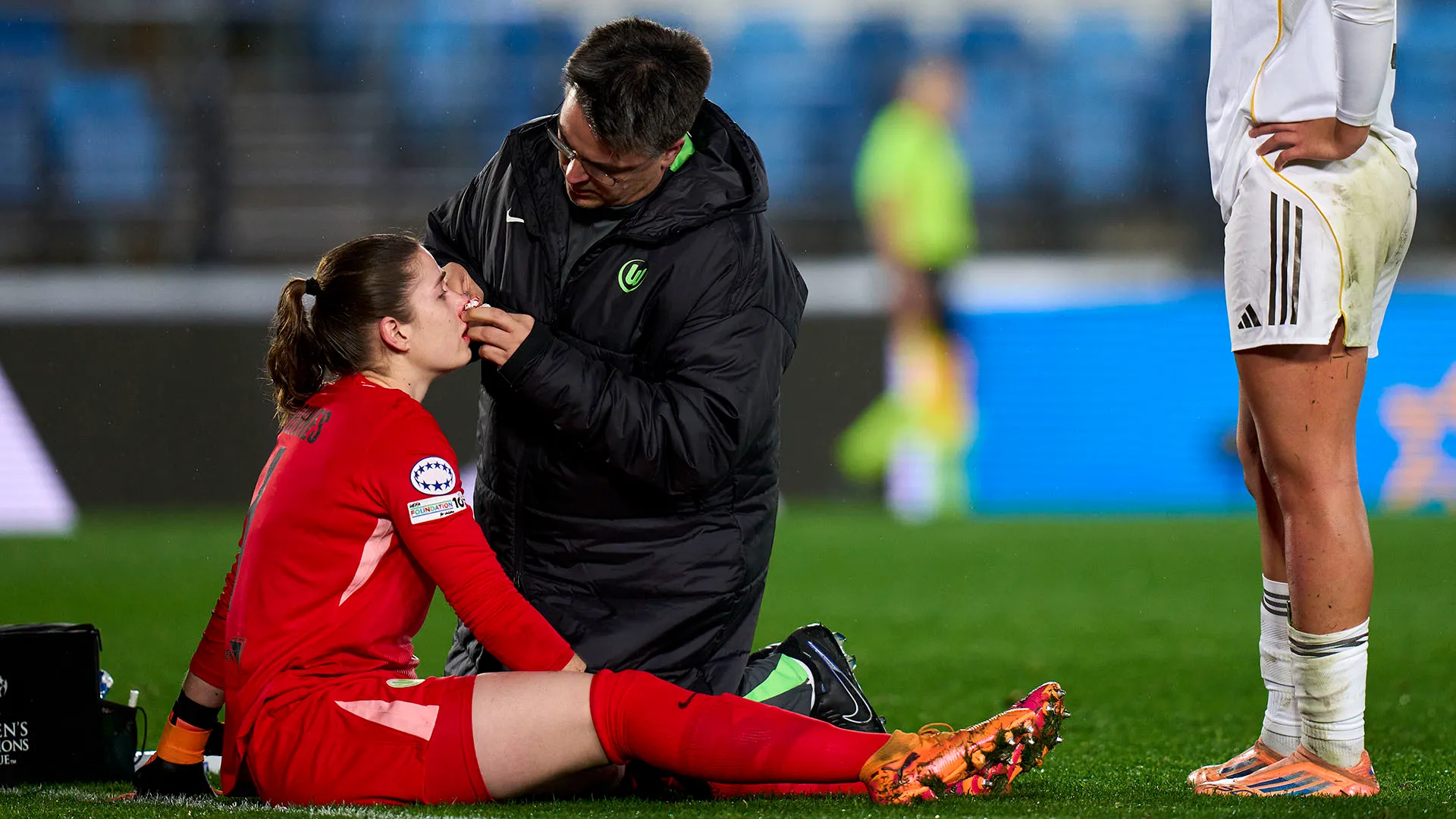 Stina Johannes ha perso molto sangue dal naso e dalla bocca, inoltre ha riportato un grosso livido in testa