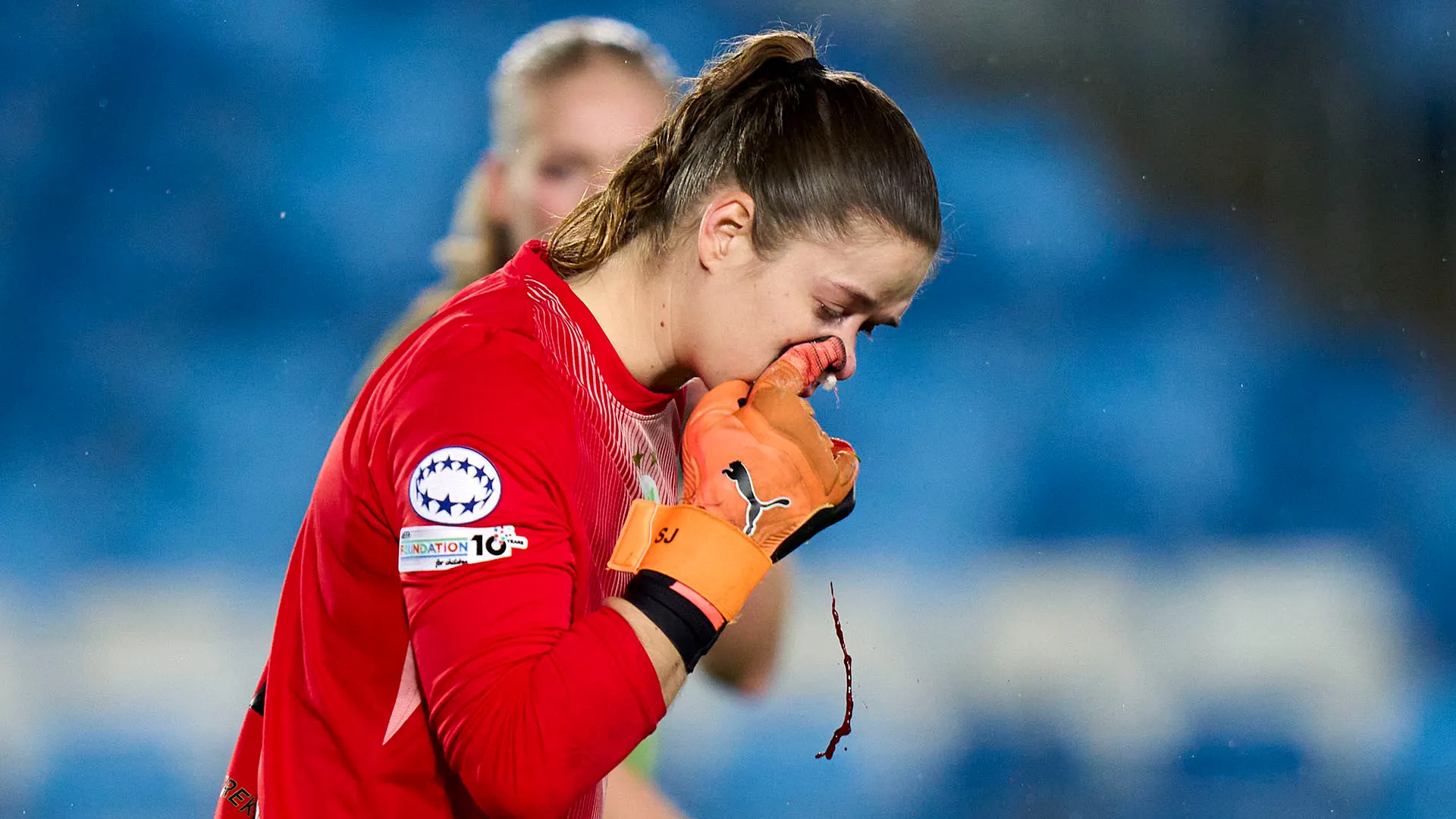 Dopo la revisione al VAR, l'arbitro ha espulso Iris Ashley Santiago Garrido