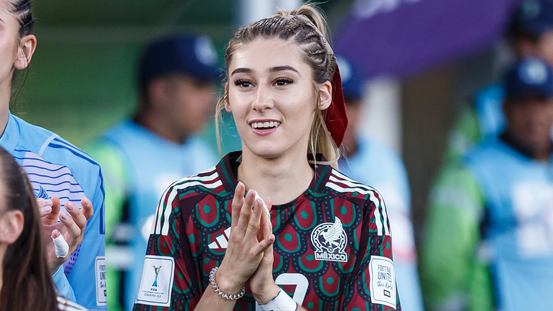 Nata il 15 settembre 20025, Tatiana Flores gioca come attaccante nel Tigres UANL, in Messico