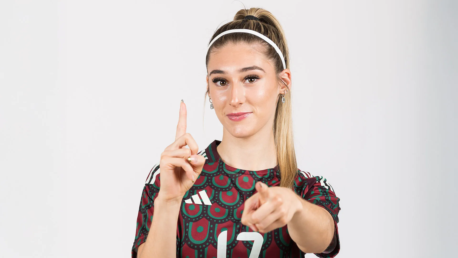 Nel 2024 si è trasferita in Messico, nel Tigres UANL