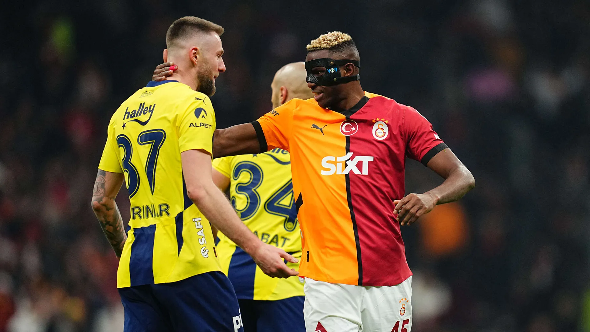 Fortunatamente, poi, tutto si è risolto ed è tornata la pace tra Osimhen e Skriniar