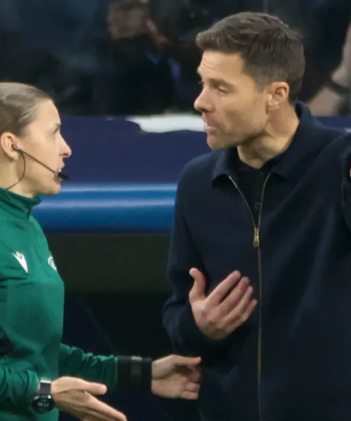 Valanga di critiche per il comportamento di Xabi Alonso: le immagini