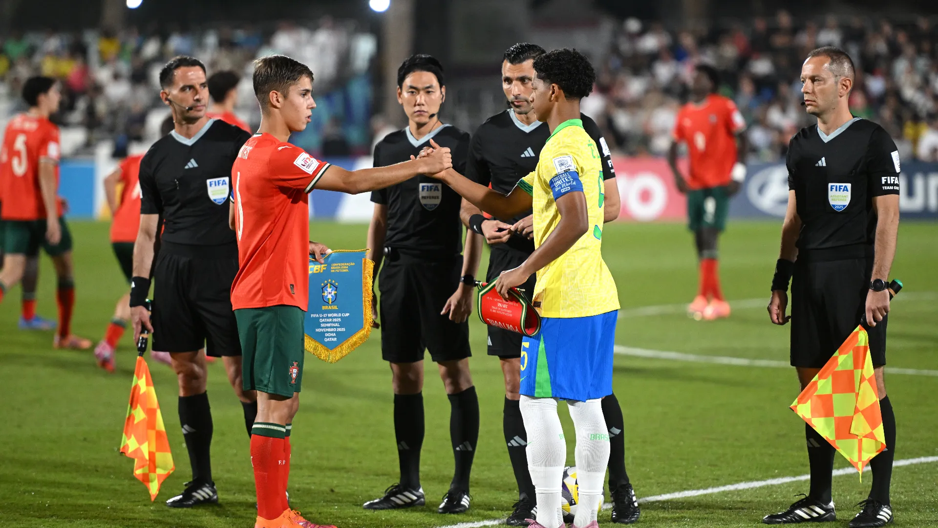 Il Barcellona sarebbe attualmente in pole position, e avrebbe già contattato gli agenti del centrocampista difensivo