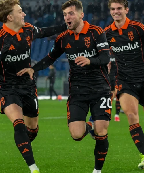 Calcio spettacolo Como: 3-0 alla Lazio all’Olimpico