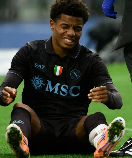 Napoli, resta viva la polemica sugli infortuni: il responsabile dello staff sanitario va giù piatto