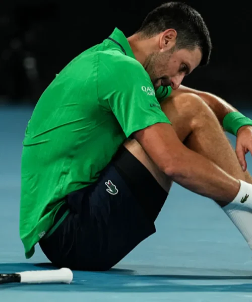 Novak Djokovic eguaglia Roger Federer ma rischia una clamorosa squalifica