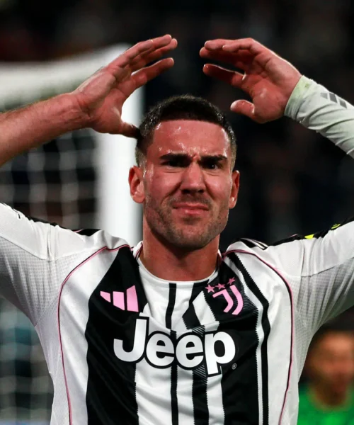 Mercato Juventus, le ultime su Dusan Vlahovic pesano anche sulla trattativa per il rinnovo