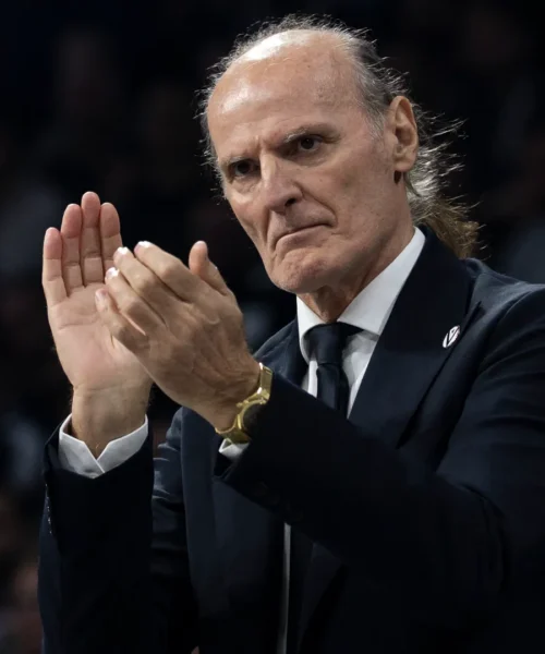 La Virtus Bologna resta in vetta, Dusko Ivanovic applaude i suoi