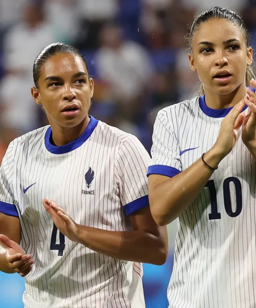 Si ritrovano le gemelle Delphine ed Estelle Cascarino