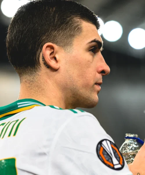 Gianluca Mancini, costa caro al difensore il rosso in Panathinaikos-Roma