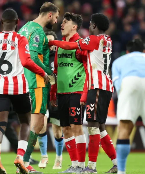 Gianluigi Donnarumma perde la testa e affronta l’avversario: immagini