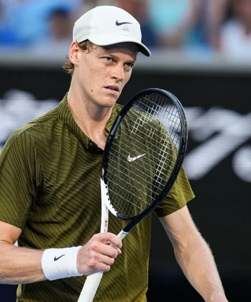 Jannik Sinner travolge ancora Ben Shelton: guarda il video