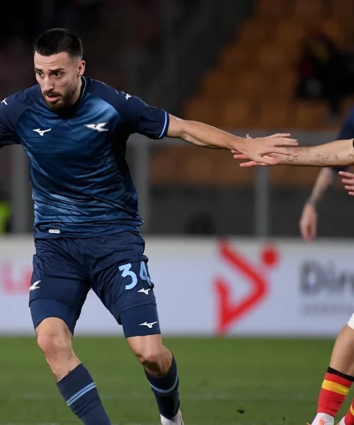 La Lazio non si risolleva a Lecce: la traversa salva Sarri