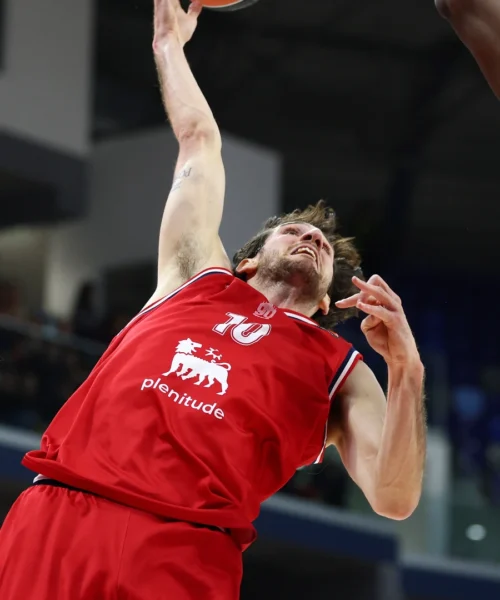 Milano ritrova il successo ma Bolmaro va ko: Olimpia pronta a tornare sul mercato