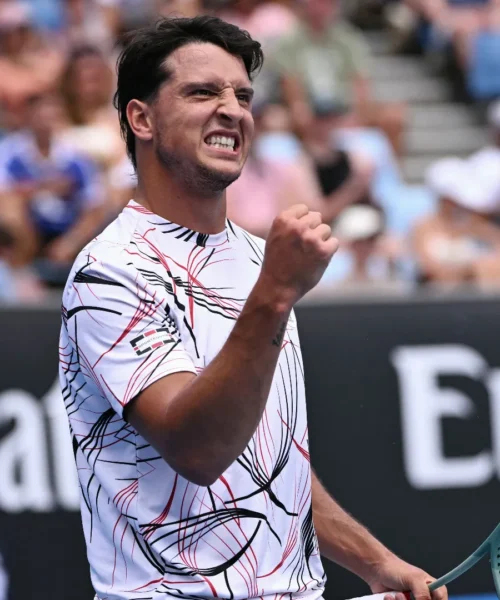 Australian Open: Darderi più forte del mal di pancia, eliminato Nardi