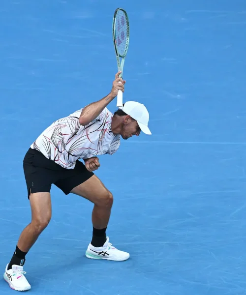 Nuova crisi di nervi, il campione l’ha rifatto: le immagini