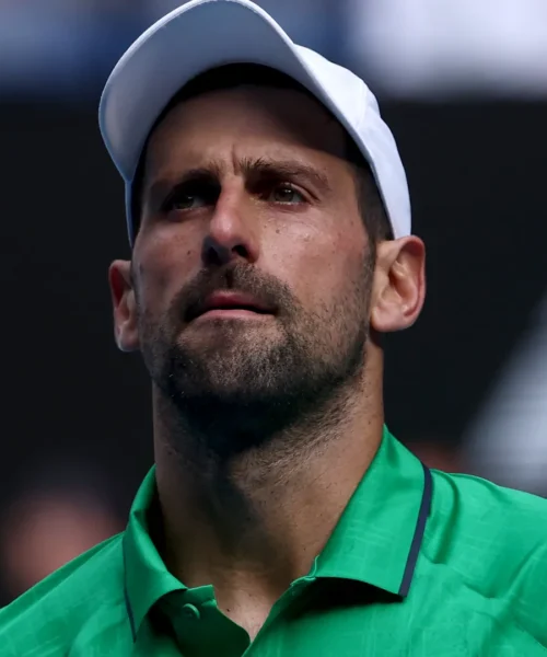 Novak Djokovic sbotta su Jannik Sinner e Carlos Alcaraz davanti ai giornalisti