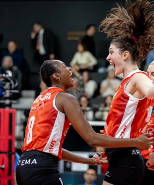 Le gigantesche ex fanno piangere Paola Egonu, ora è tutto riaperto: le foto