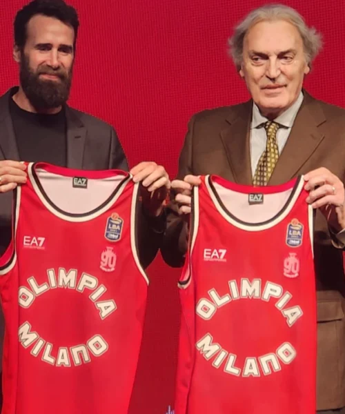 L’Olimpia Milano celebra i 90 anni con una divisa speciale