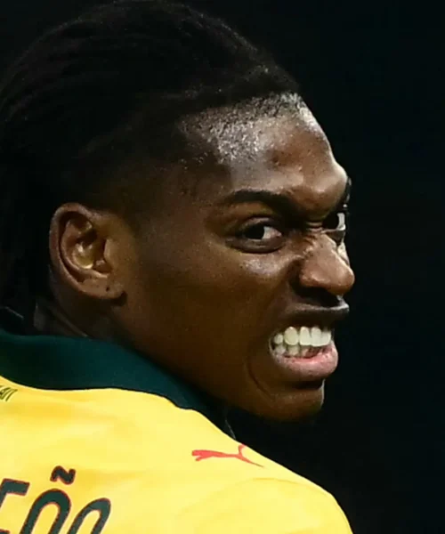 Mercato Milan, si torna a parlare del futuro di Rafael Leao; le ipotesi
