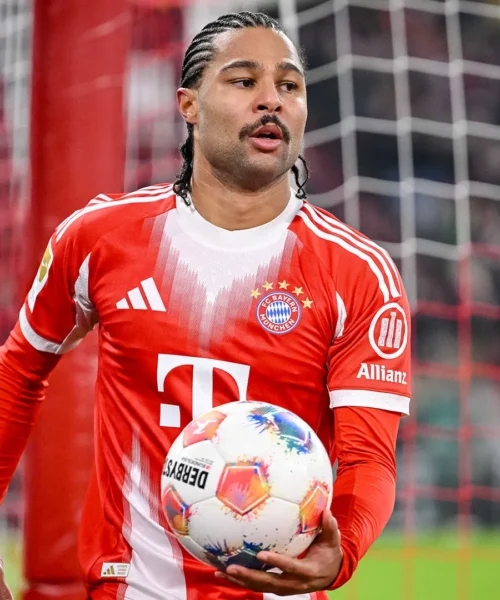 Ricchissime offerte per Serge Gnabry, cambia tutto per il campione. Foto