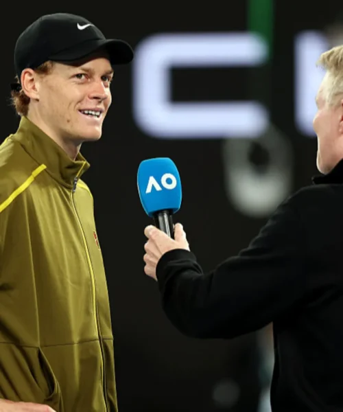 Jannik Sinner non si accontenta e scherza col suo allenatore