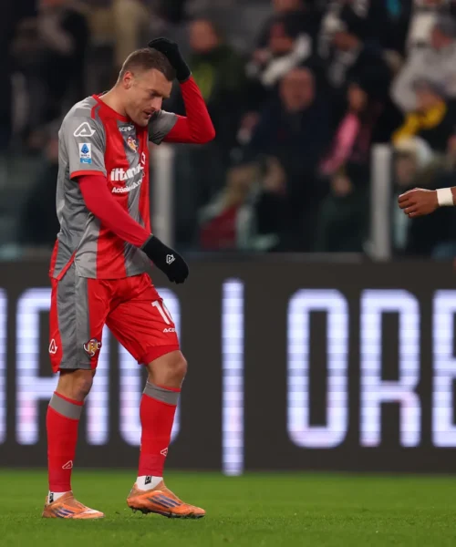 Subito caos in Juventus-Cremonese tra rigori e cartellini rossi