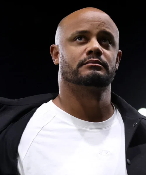 Giocatore dimenticato in panchina: Kompany non cambia idea su di lui