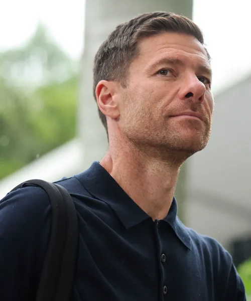 Il club insiste, Xabi Alonso deve prendere una decisione