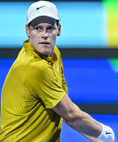 Jannik Sinner volta subito pagina e svela il nuovo programma dopo il ko