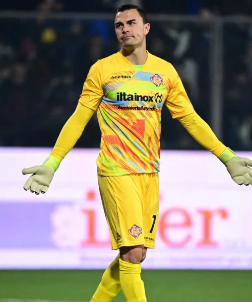 Emil Audero ha delle domande per il tifoso che ha lanciato il petardo