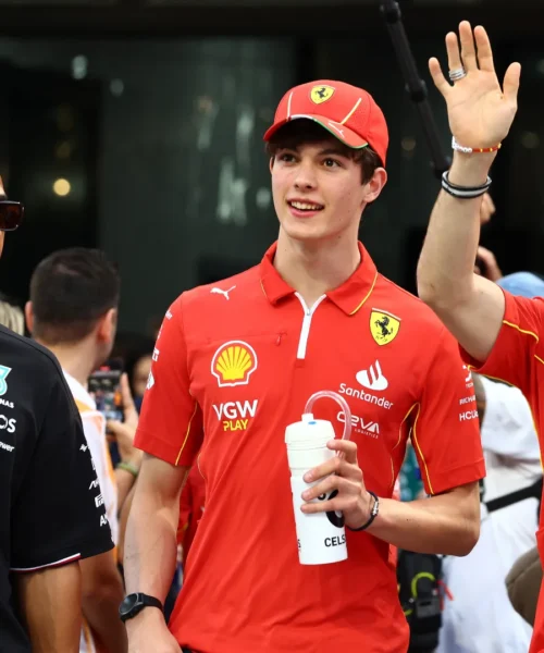 Oliver Bearman al posto di Lewis Hamilton, le voci si fanno più insistenti